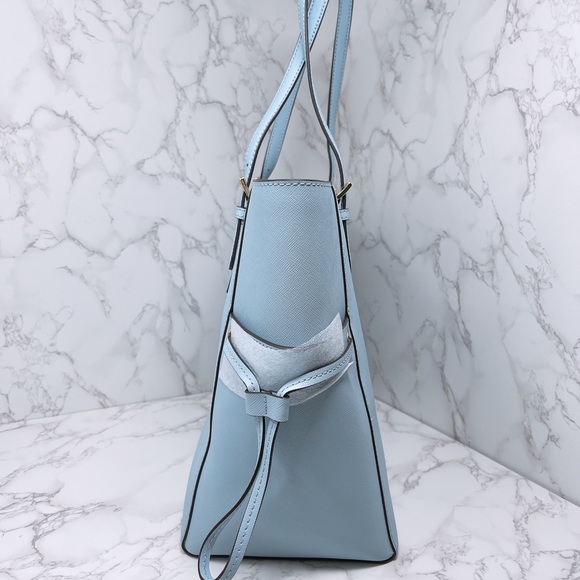 Michael Kors Gilly Large Drawstring Tote - Picture 2 of 6